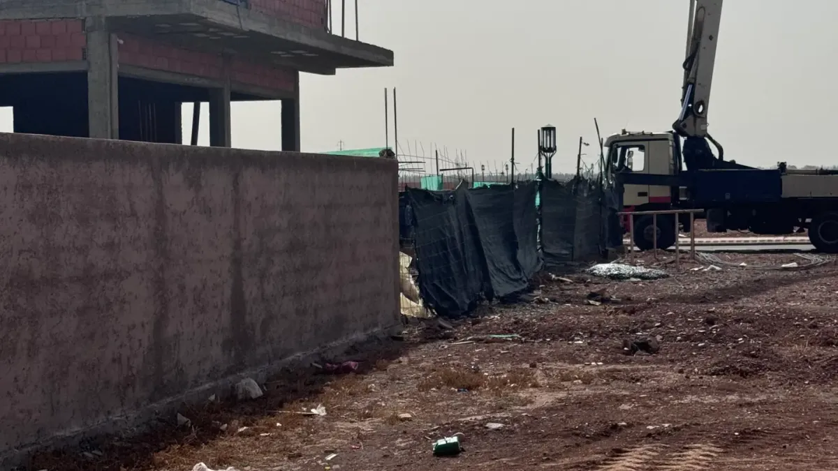 Couler du béton par forte chaleur : précautions sur un chantier à Marrakech